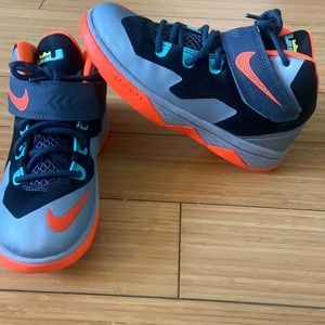 Boys Lebron Xll (THE TWELVE) Sneakers
